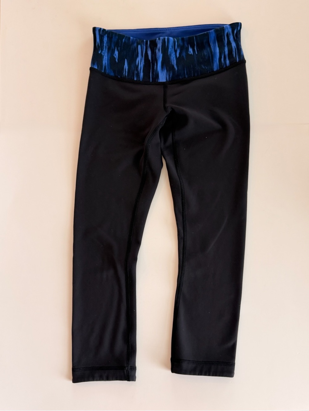 Lululemon Black Capri Leggings with Blue Waistband reversible